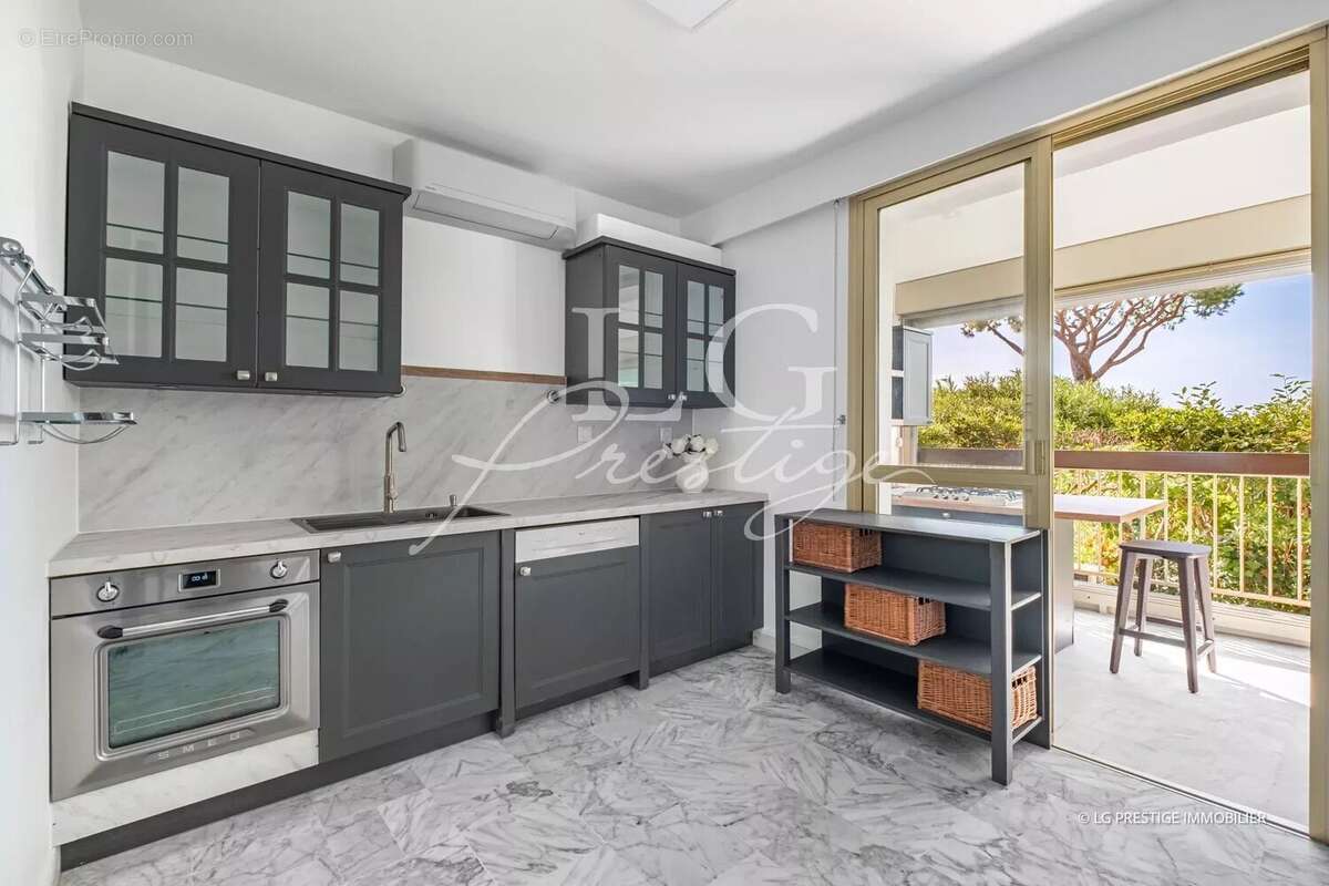 Appartement à MANDELIEU-LA-NAPOULE