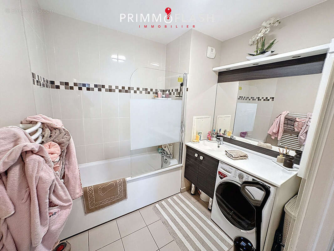 Appartement à AUBERVILLIERS