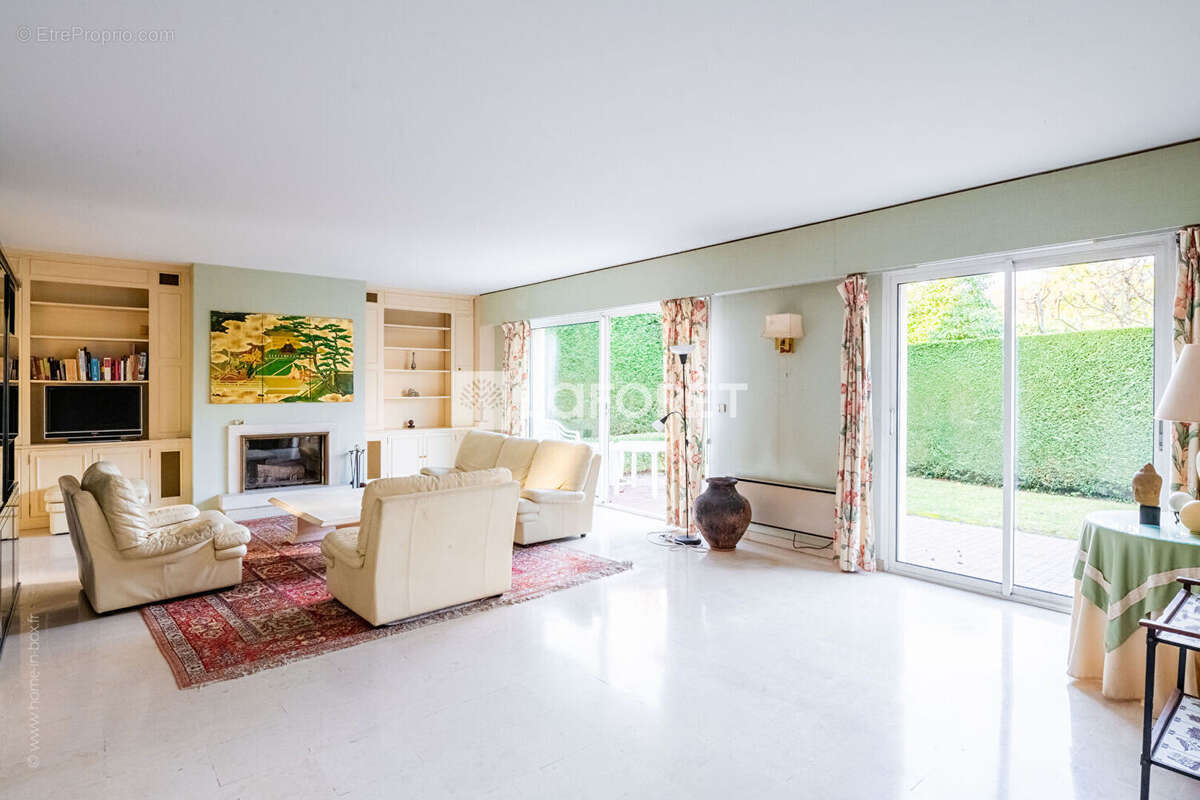 Maison à LOUVECIENNES