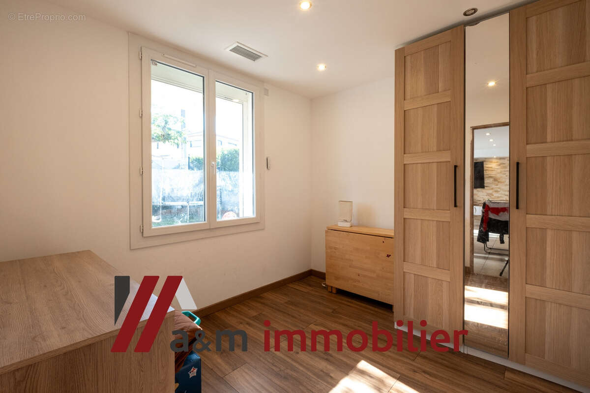 Maison à CHATEAUNEUF-LES-MARTIGUES