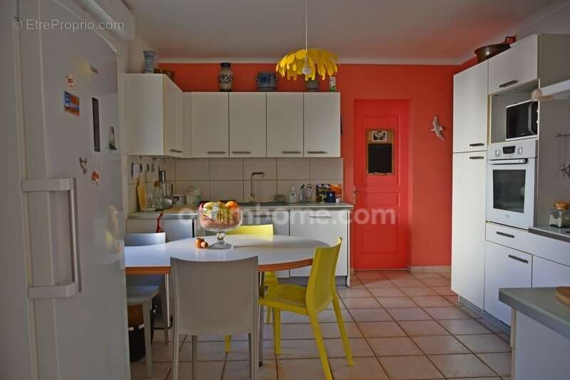 Maison familiale de plain-pied avec grande piscine intérieure, aux portes de la Gacilly - photo 6