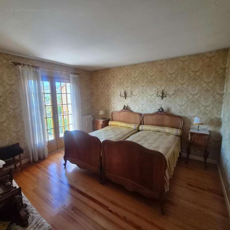 Maison 167 m² à Riom  - photo 8