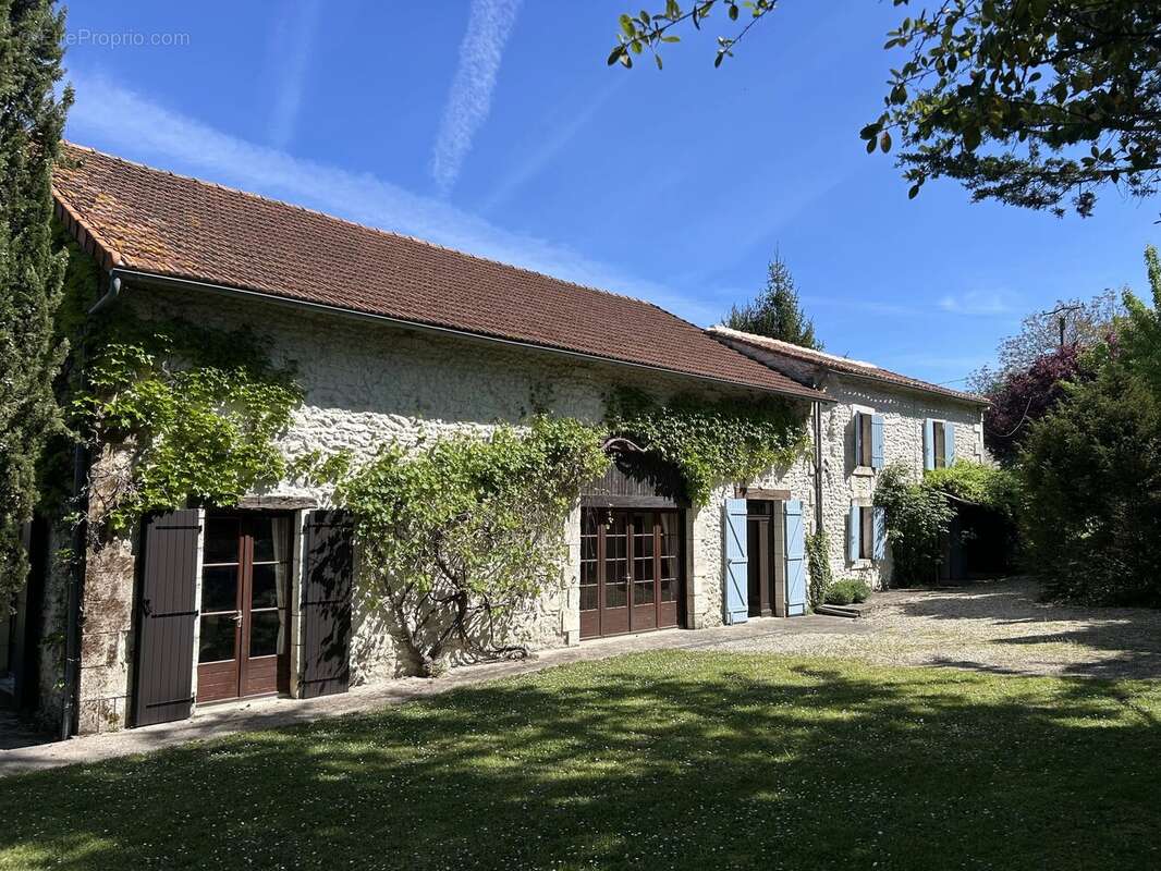 Maison à BOUTEILLES-SAINT-SEBASTIEN