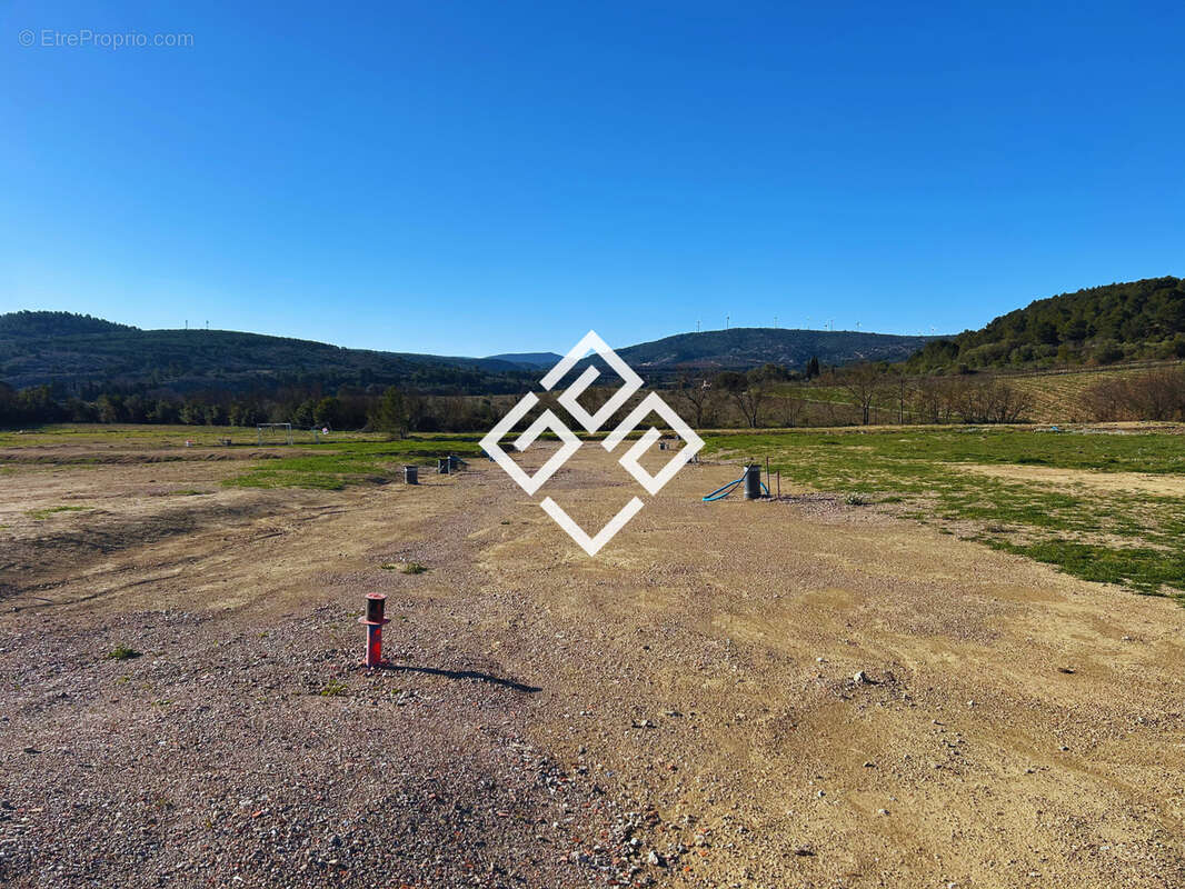 Terrain à PORTEL-DES-CORBIERES