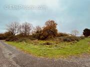 Terrain à COURS-LES-BARRES