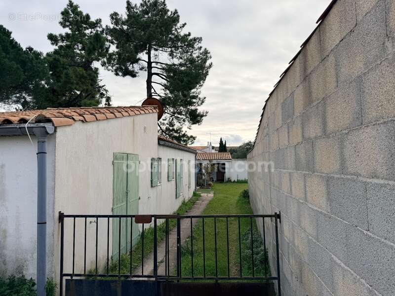 Maison indépendante à vendre 2 pièces à LA FLOTTE 17630 - photo 17