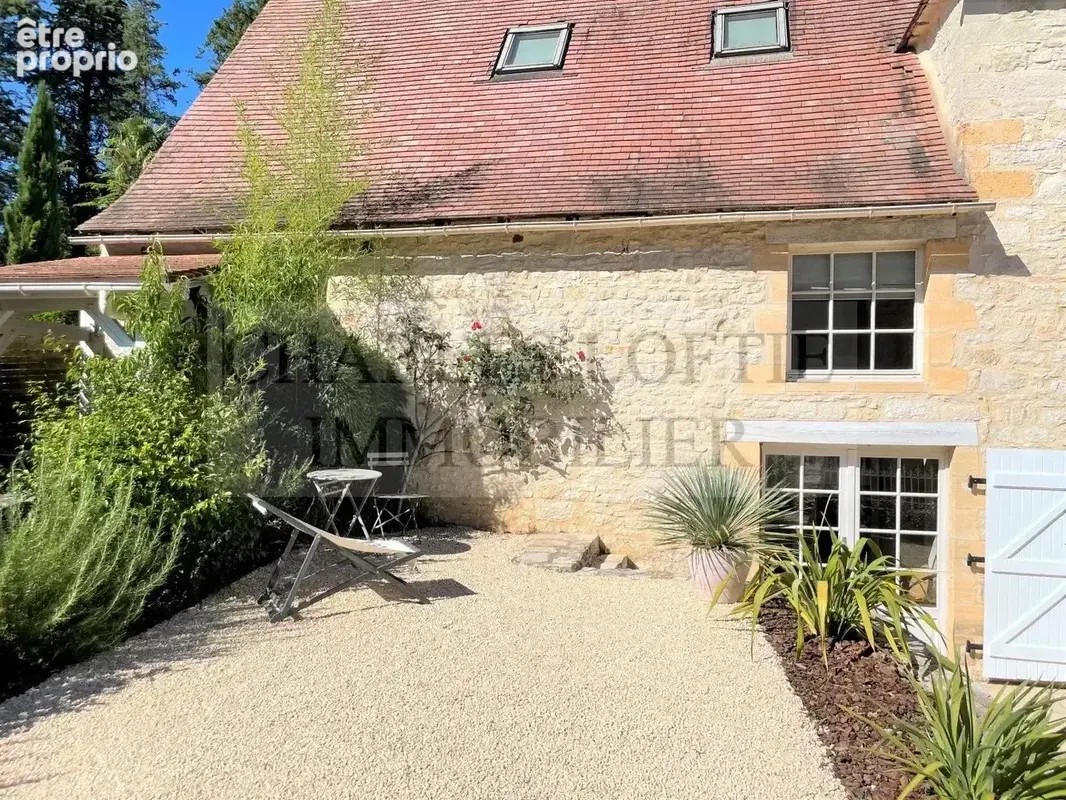 Très belle maison de village en pierre sur 332m2 de terrain - photo 33