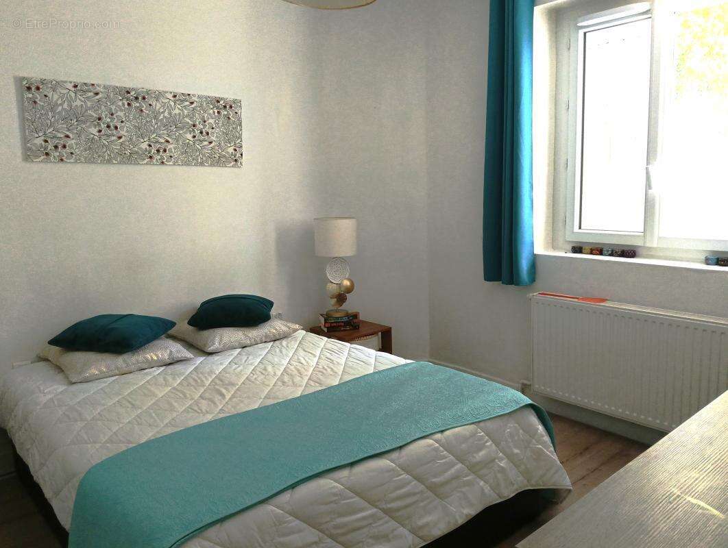 Maison en Pierres rénovée, 3 Chambres, garage, jardin, terrasses - photo 9