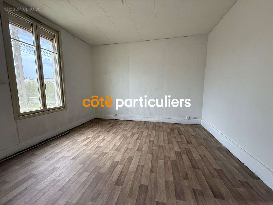 Maison à SAINT-AMAND-MONTROND