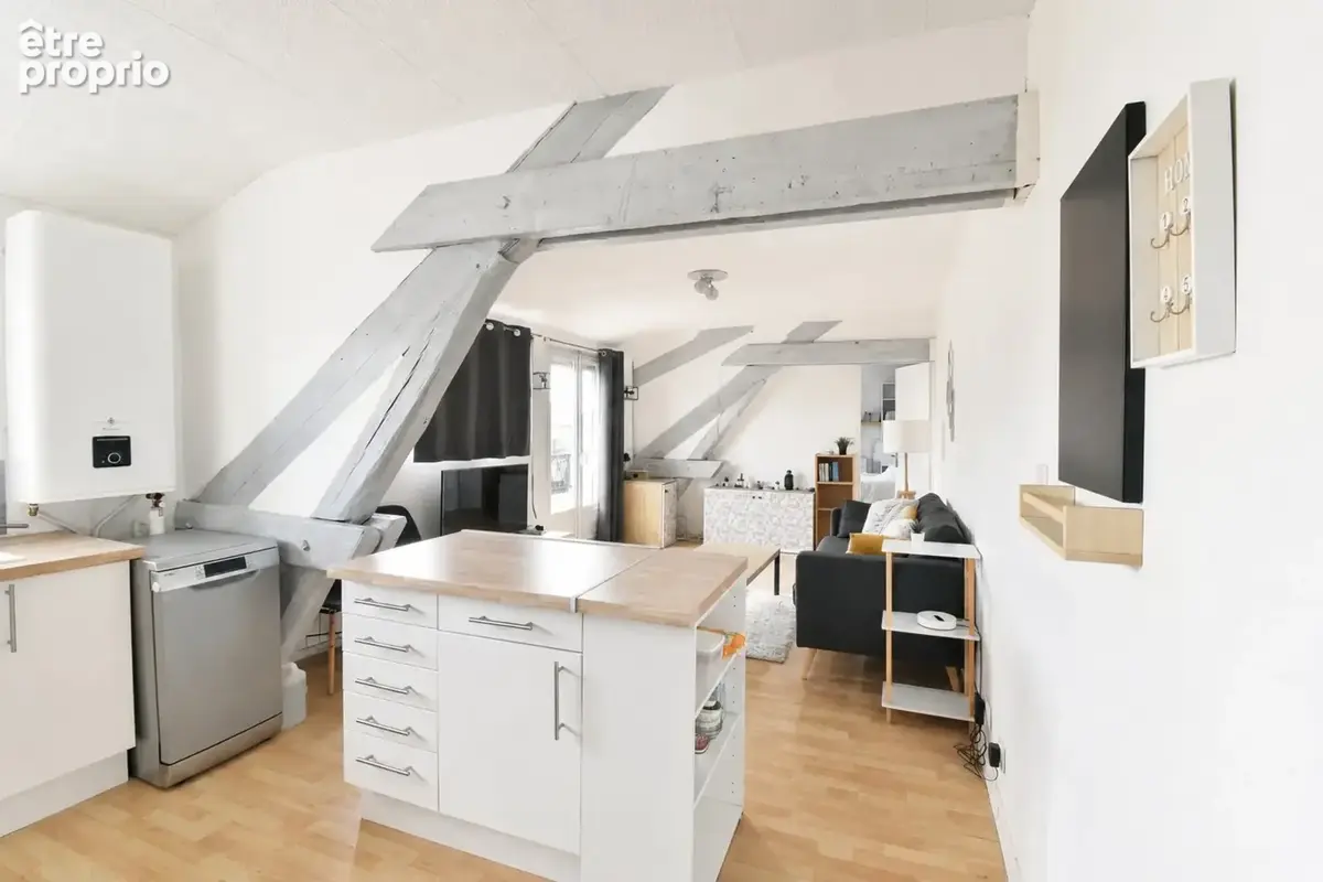 Appartement rénové 2 pièces de 44,56 m² Montlhéry  – Dernier étage – Garage boxé de 14 m² + cabanon - photo 2