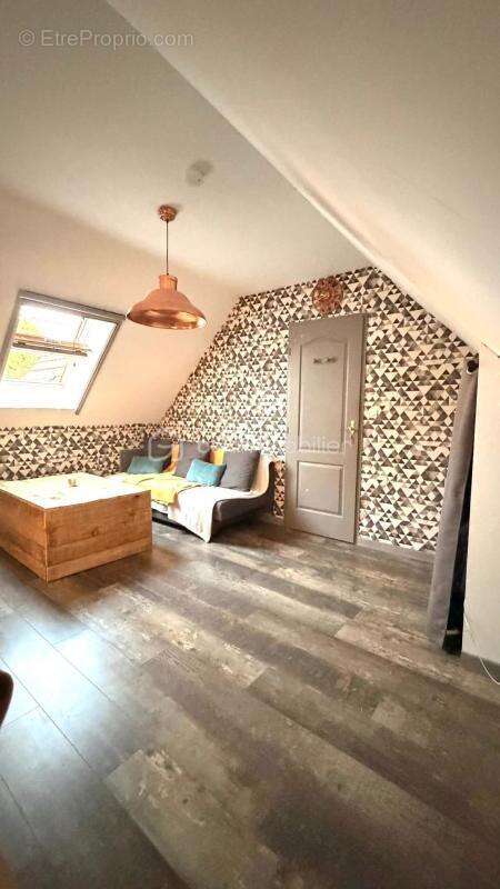 Maison à RESSONS-SUR-MATZ