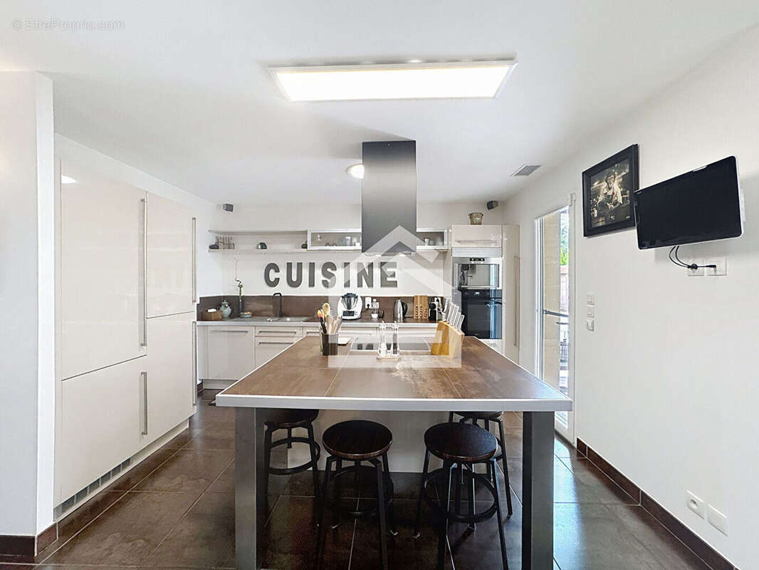 Maison à LE HAILLAN