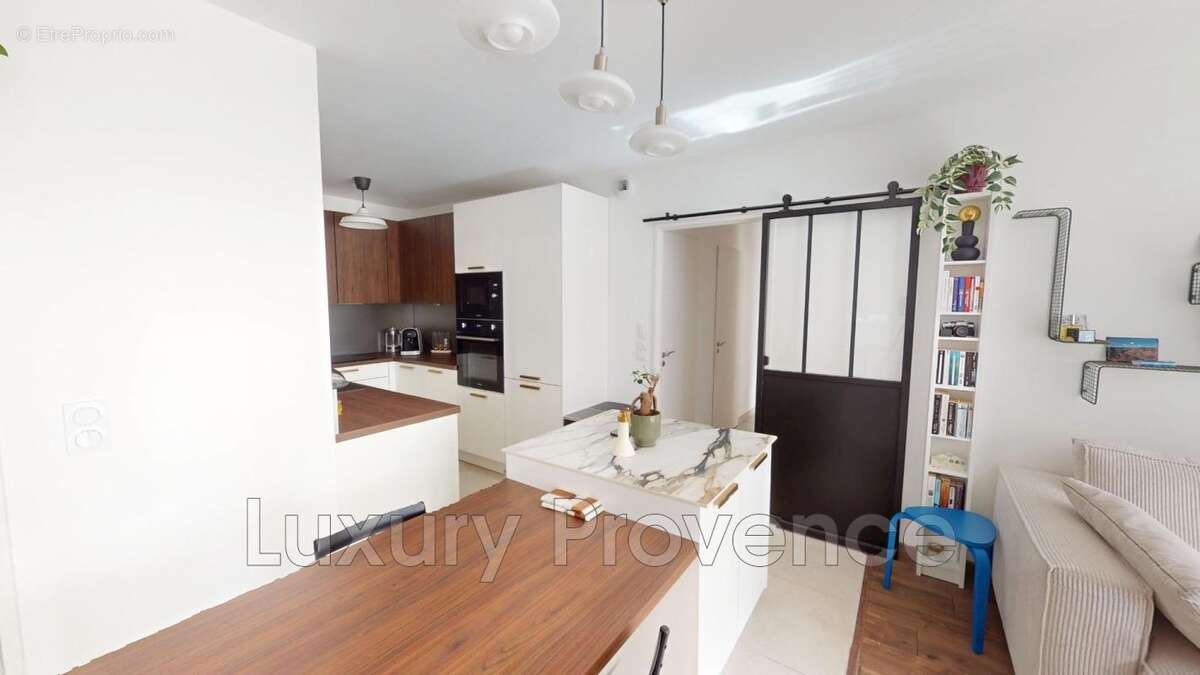 Appartement à GREASQUE