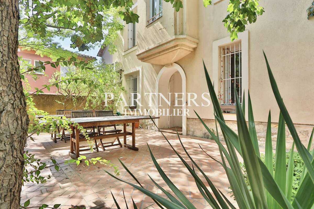 Maison à Aix-En-Provence  - photo 4