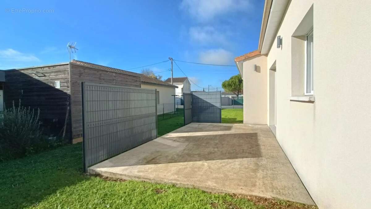 Maison à NEUVILLE-DE-POITOU