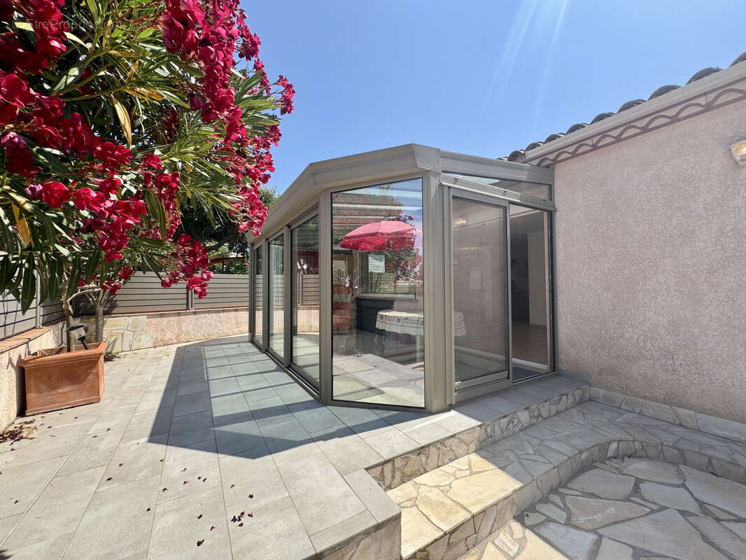 Maison à ROQUEBRUNE-SUR-ARGENS