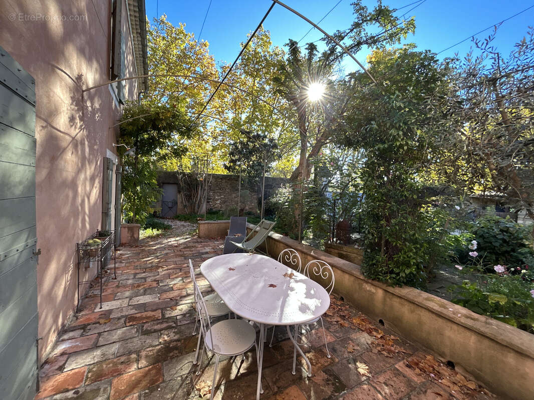 Maison à SAINT-QUENTIN-LA-POTERIE