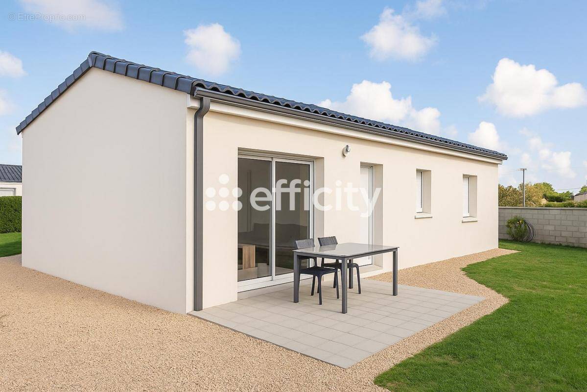 Maison à ROCHES-PREMARIE-ANDILLE