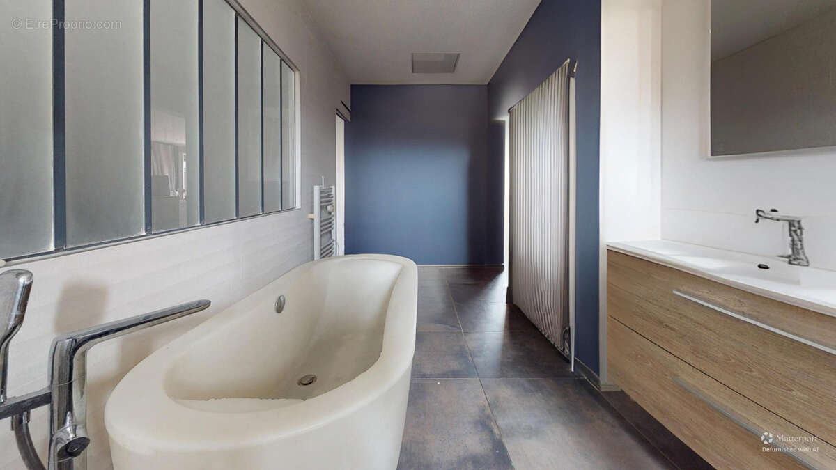 Appartement à TASSENIERES