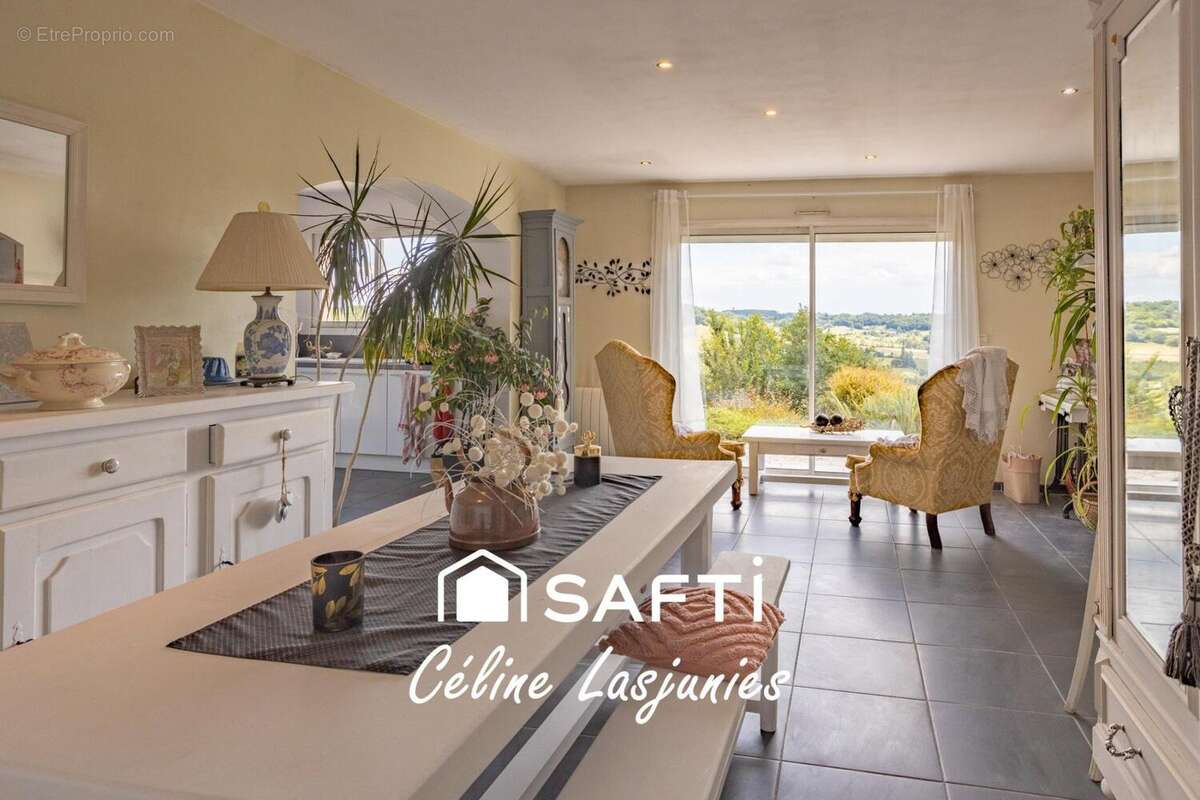 Maison 205 m² à Allez-Et-Cazeneuve  - photo 8