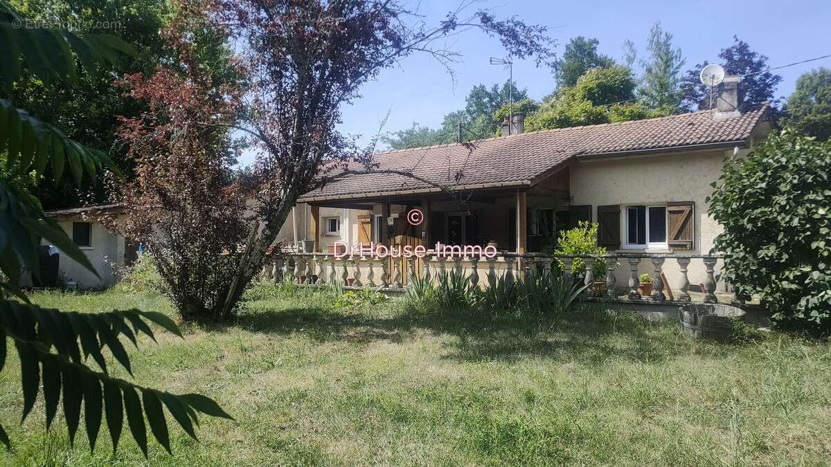 Maison 172 m² à Laruscade  - photo 10