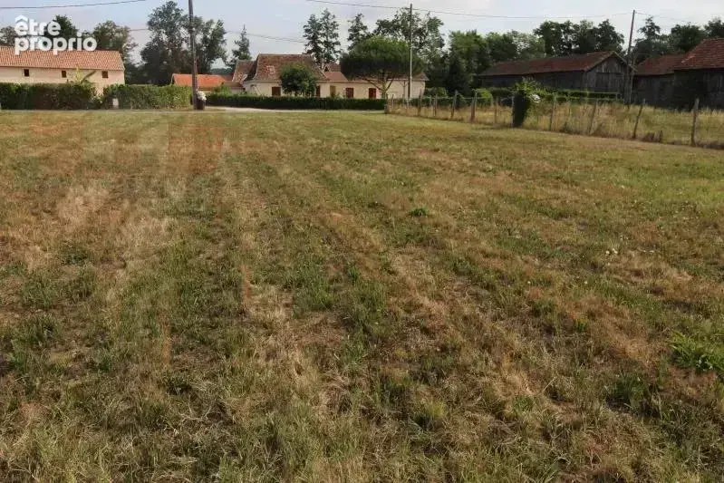 Terrain constructible st pierre d eyraud - 1281 m2 - photo 2