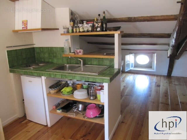 Vente studio meublé avec terrasse centre-ville Saint Affrique - photo 5