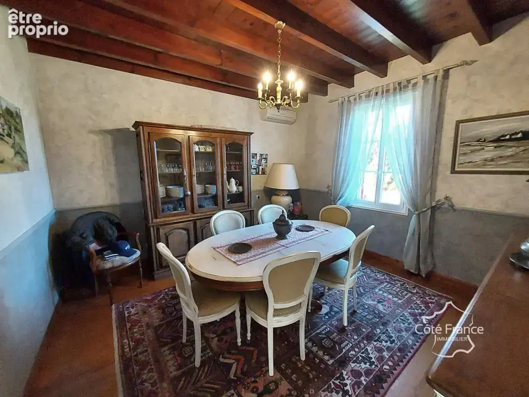 Propriété de 240 m2 avec deux habitations, dépendance, pisci - photo 10
