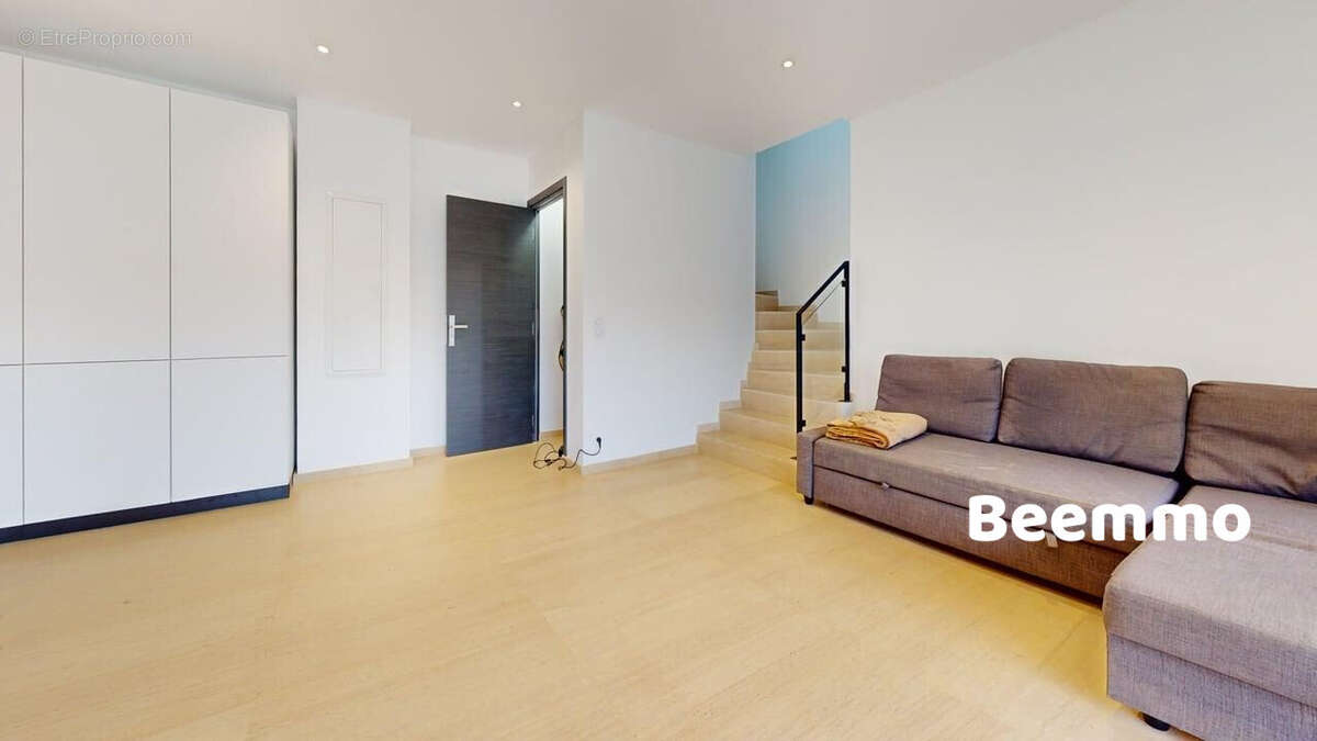 Maison à AURIBEAU-SUR-SIAGNE