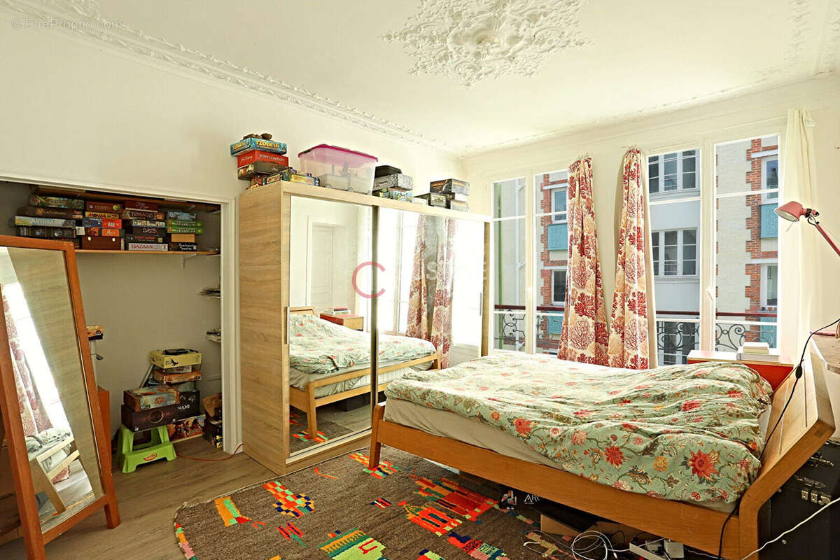 Appartement à PARIS-18E