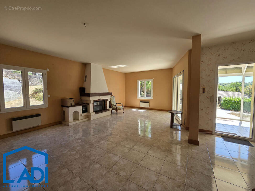 À VENDRE, Pavillon avec beau terrain à Saint-Maixent-l'École - photo 5