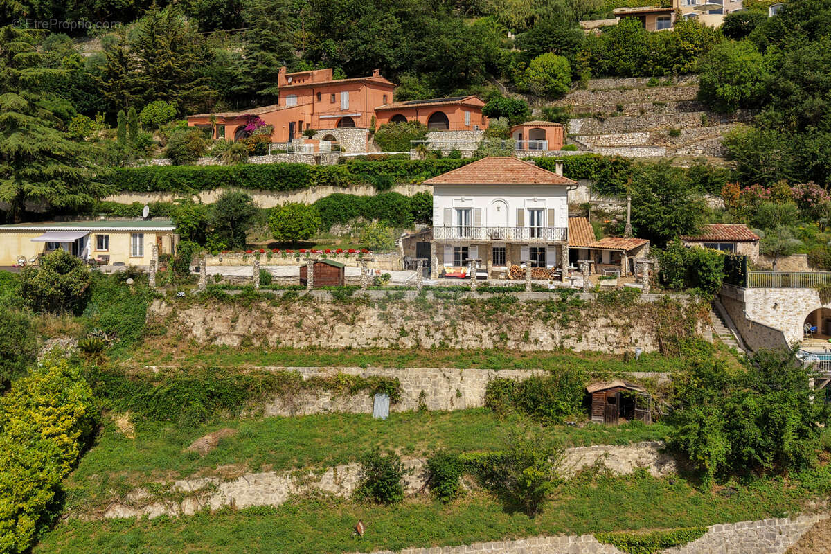 Maison à TOURRETTES-SUR-LOUP