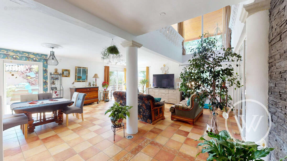 Maison à LIVRON-SUR-DROME