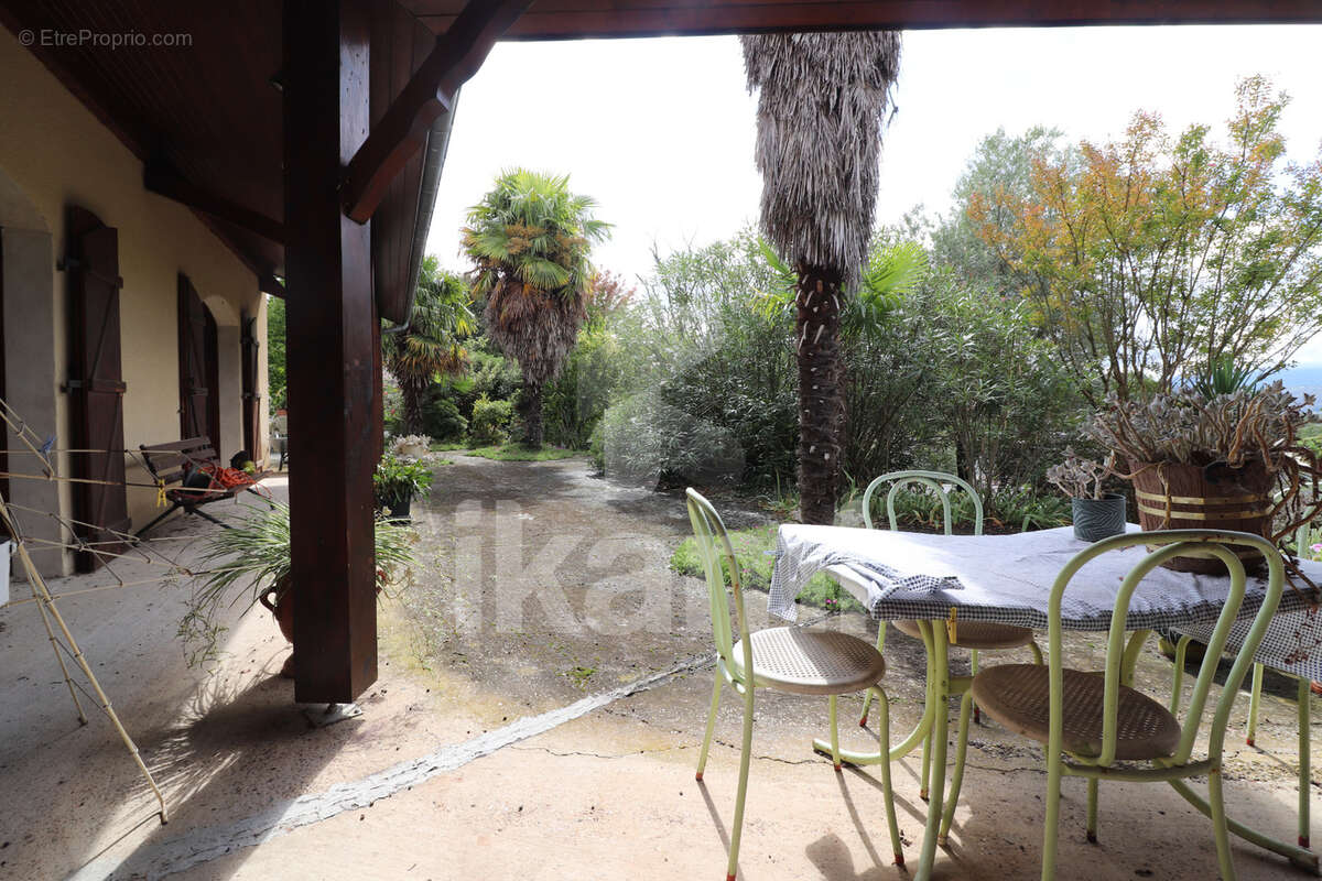 Maison à SALAISE-SUR-SANNE