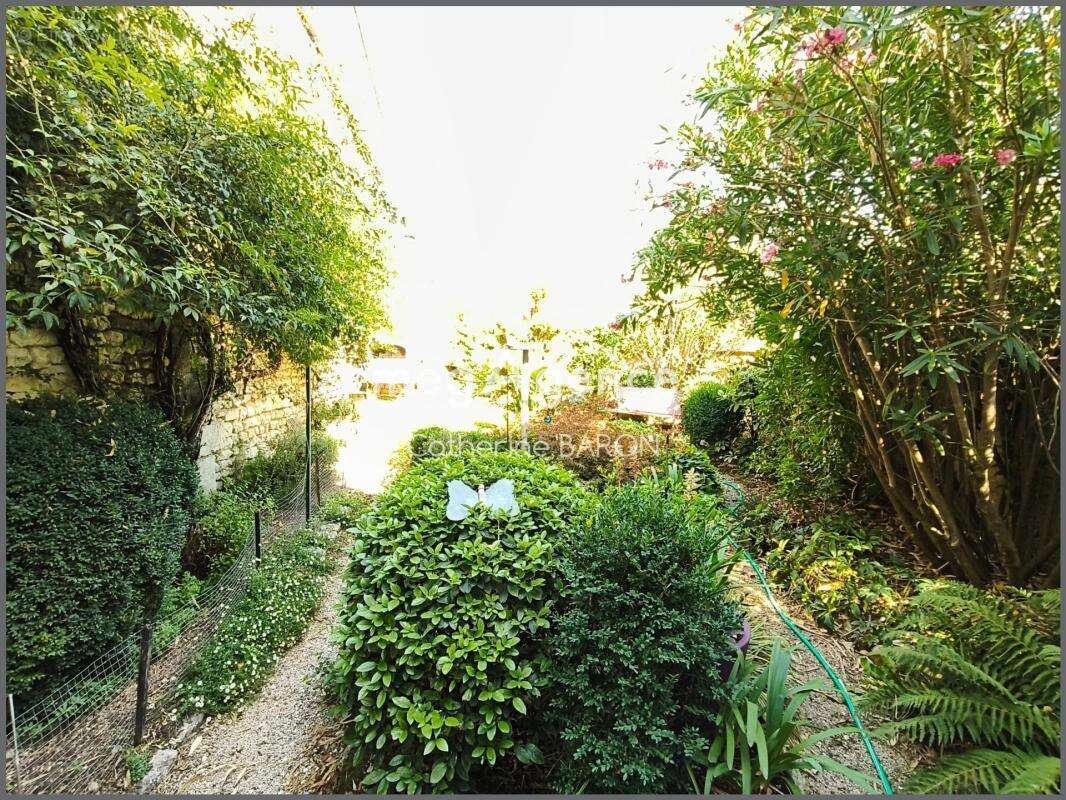 Maison de caractère, en pierre 162 m² - 4 chambres - Jardin - photo 8