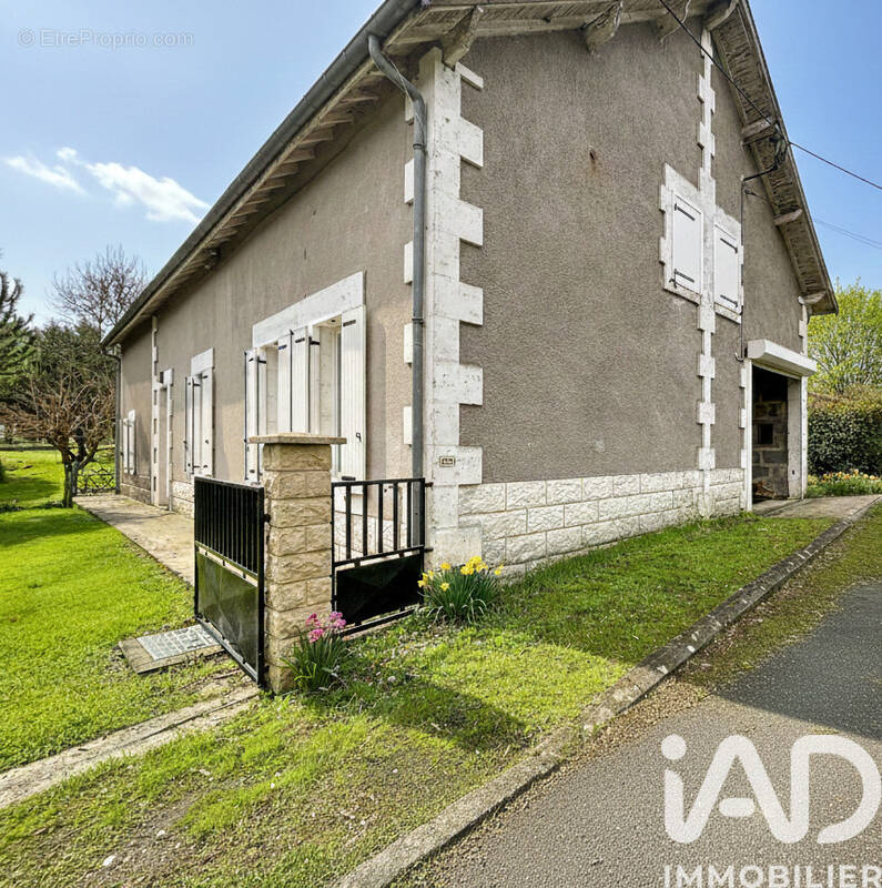 Photo 1 - Maison à SAINT-LAURENT-DES-HOMMES