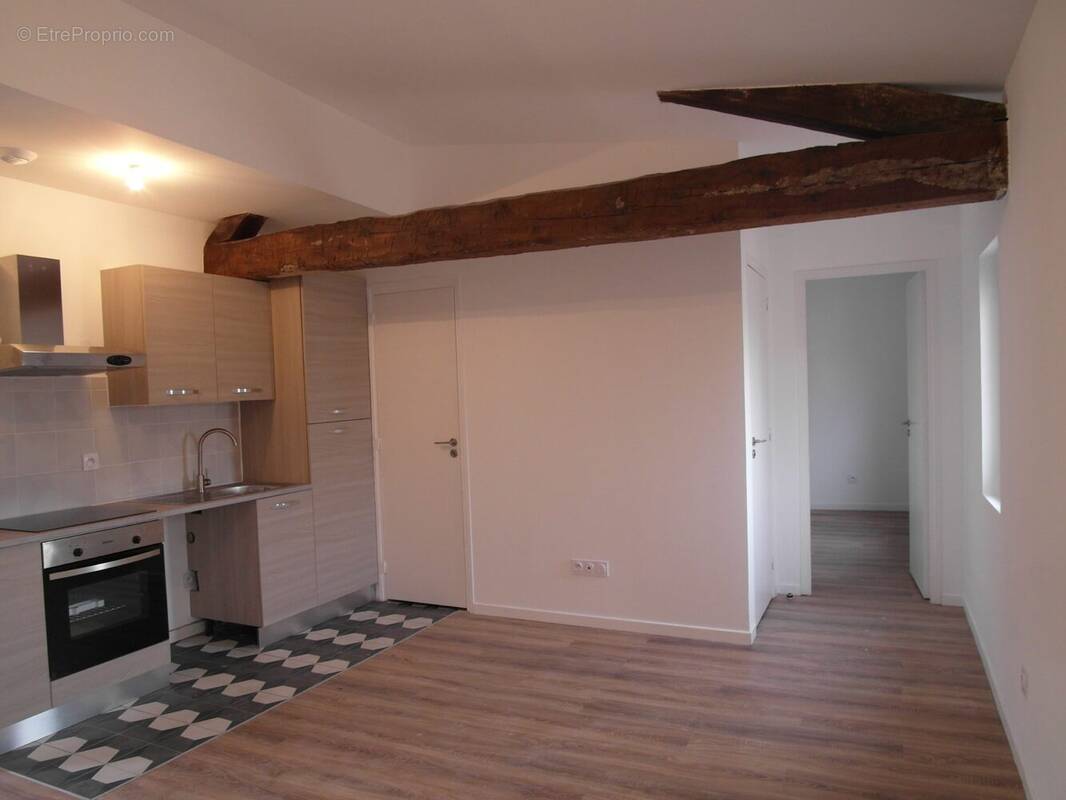 Appartement à MARSEILLE-1E