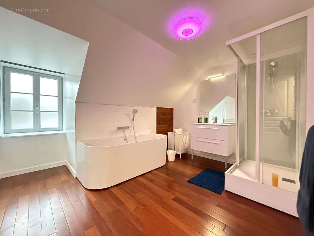 Appartement à LONS-LE-SAUNIER