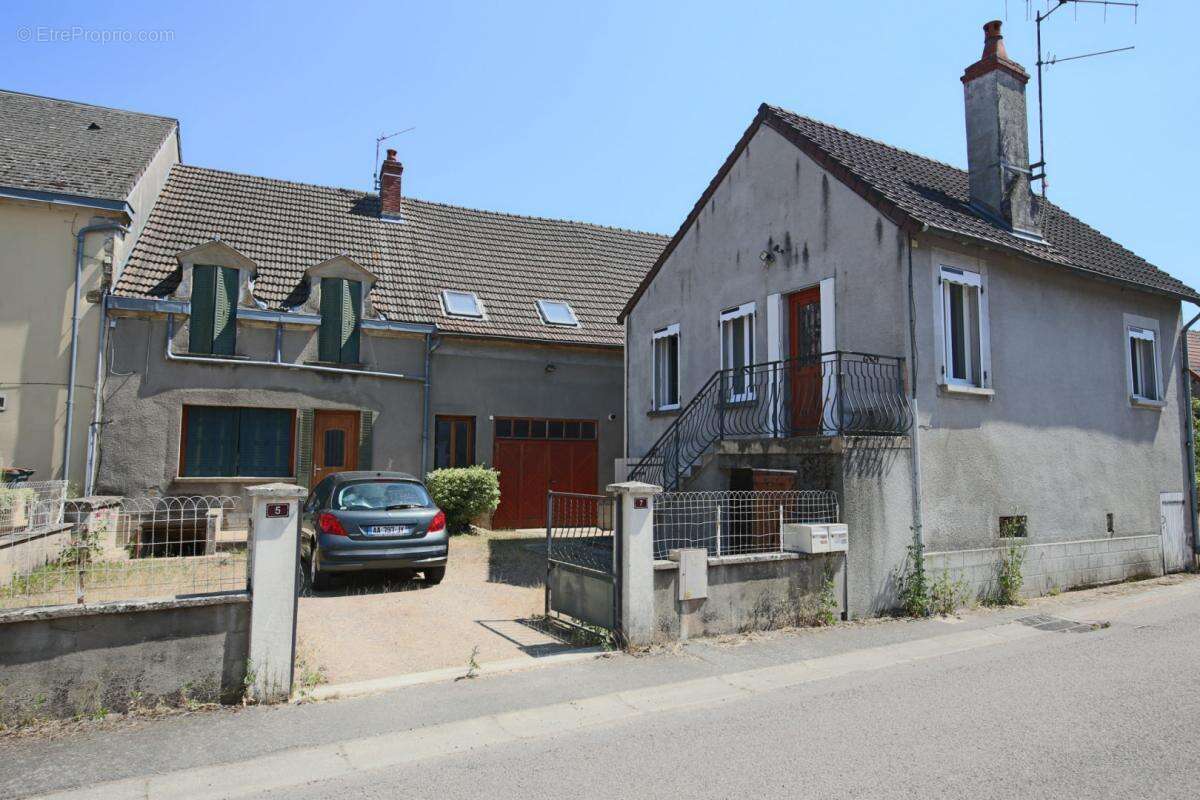 Maison à DRACY-SAINT-LOUP