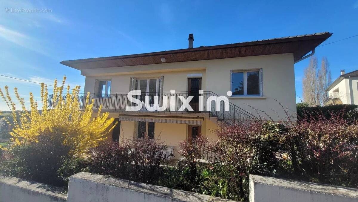 Maison à LONS-LE-SAUNIER