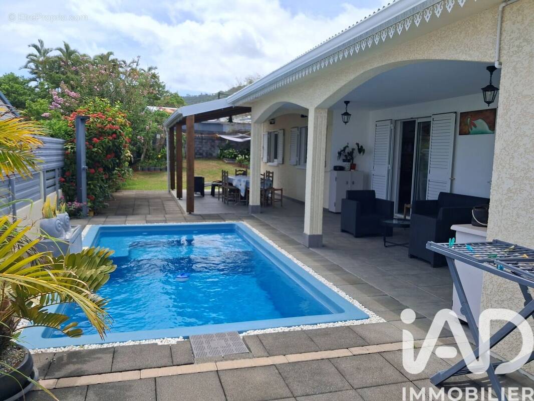 Photo 1 - Maison à SAINT-JOSEPH