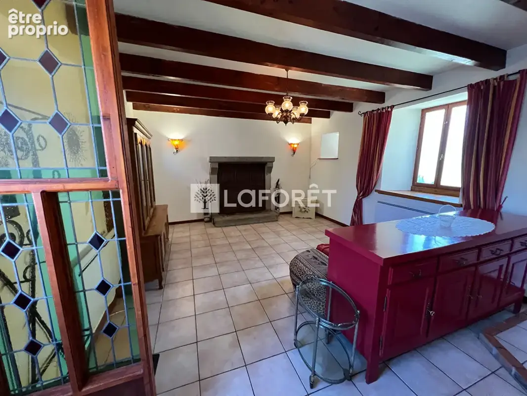 Maison de Bourg avec extérieur. - photo 2