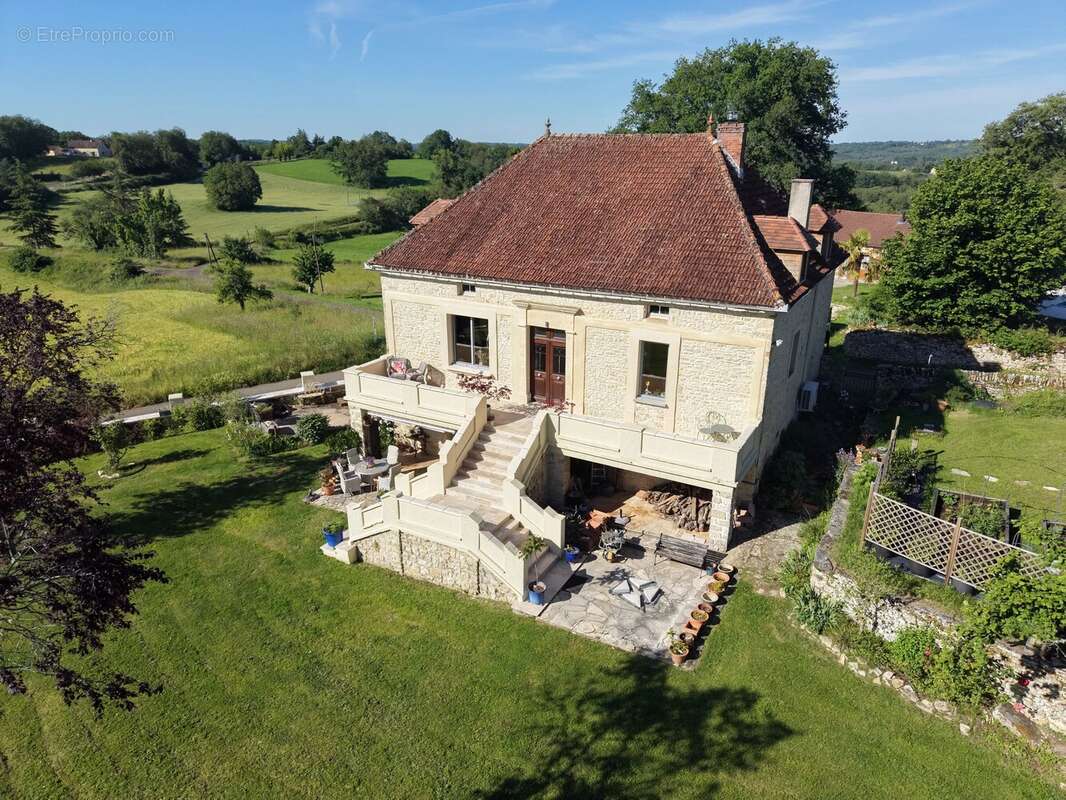 Maison à GOURDON