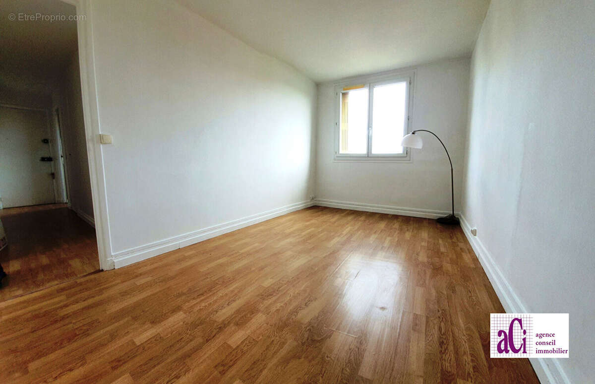 Appartement à L'HAY-LES-ROSES