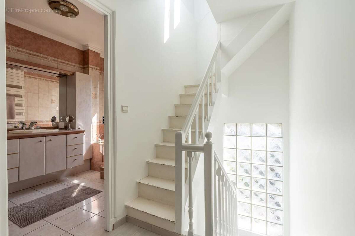 Maison à LE PERREUX-SUR-MARNE