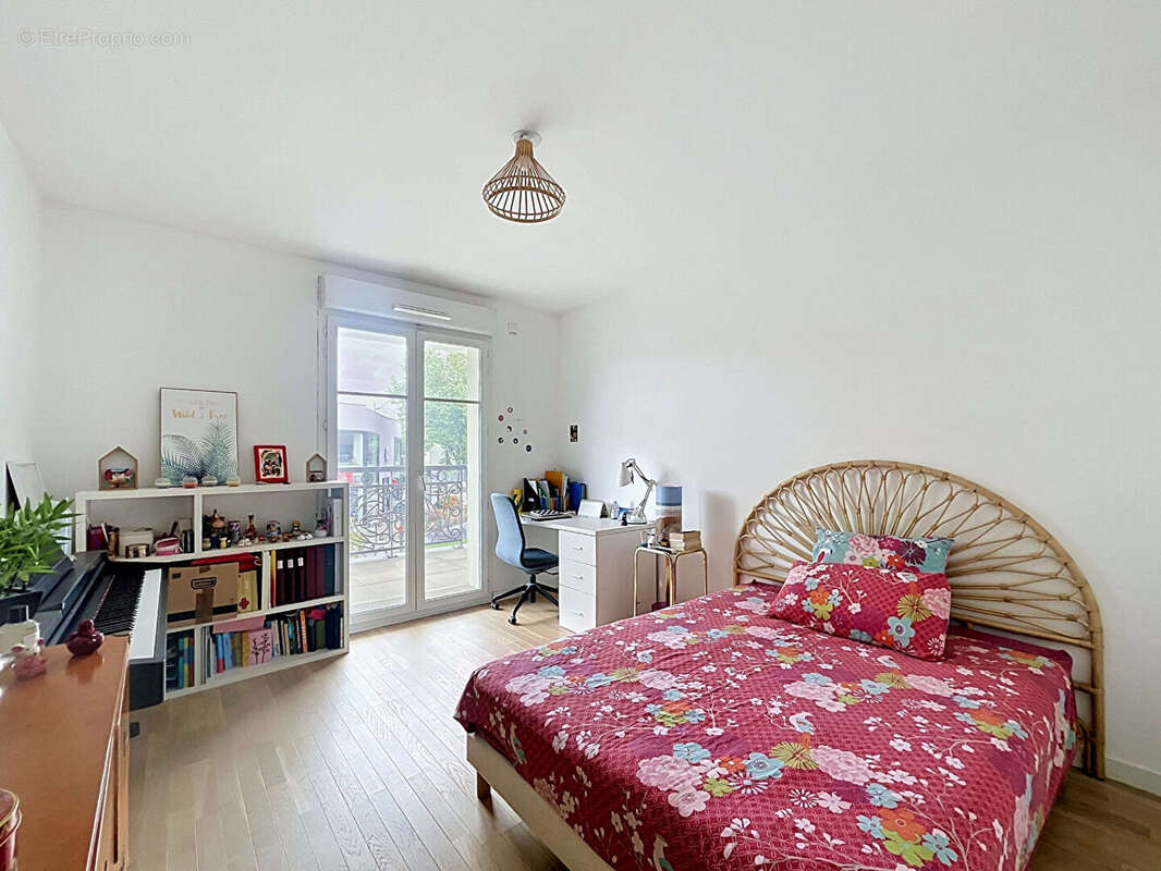 Appartement à LE PLESSIS-ROBINSON