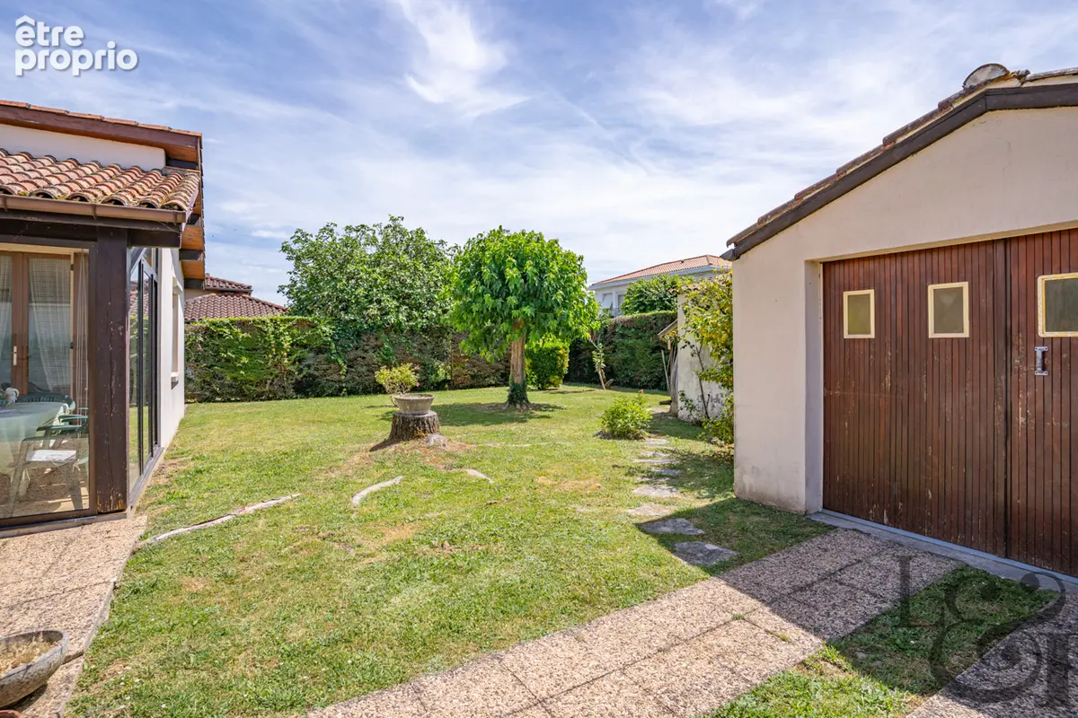 Villa traditionnelle avec dépendance à vendre à Villeneuve-sur-Lot - photo 12