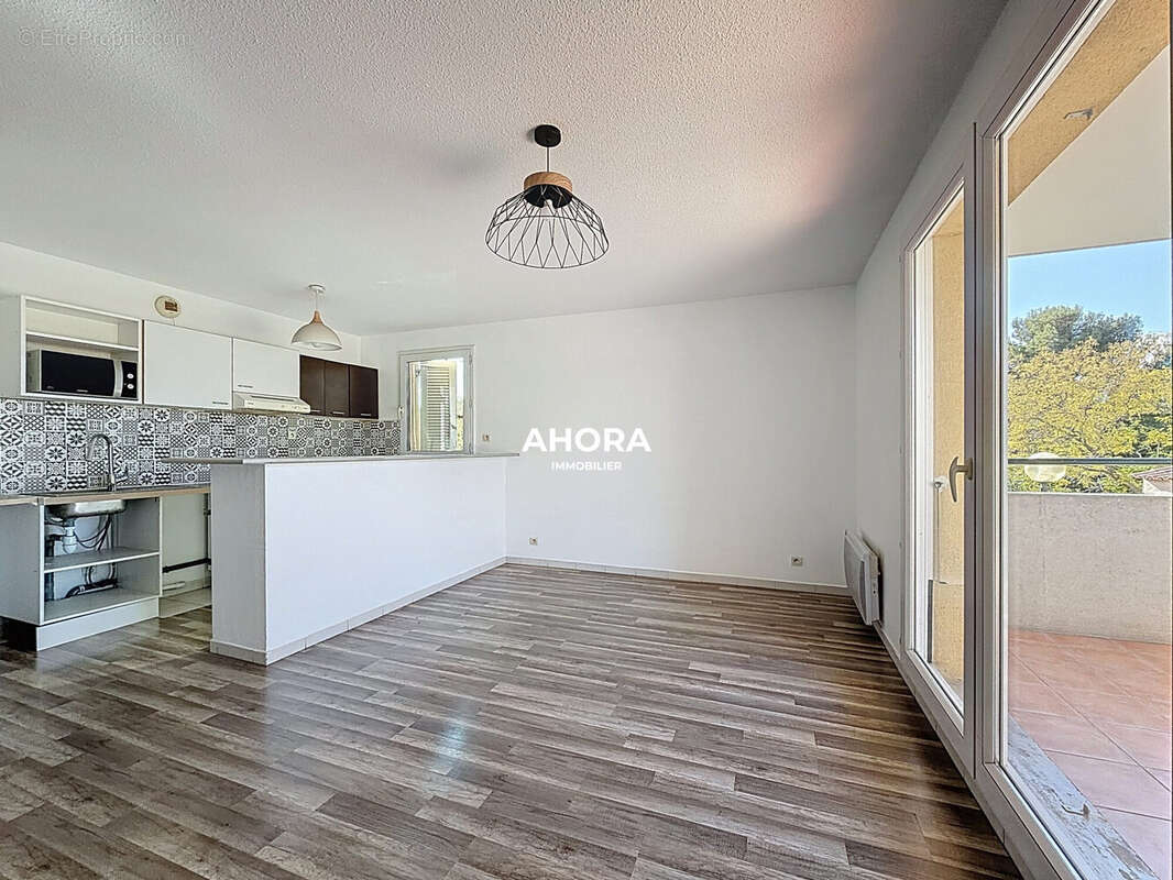 Appartement à MARSEILLE-9E