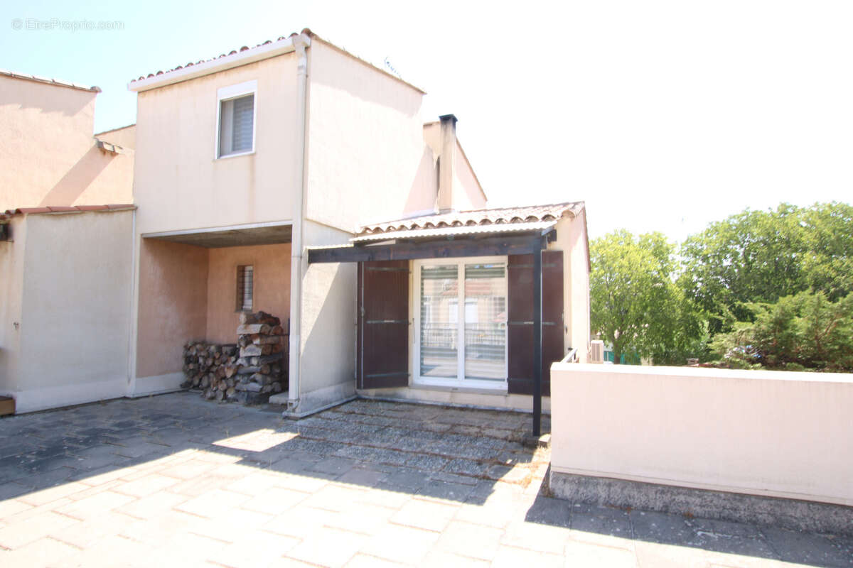Maison T5 de 138m2 avec 140m2 de jardin - photo 2