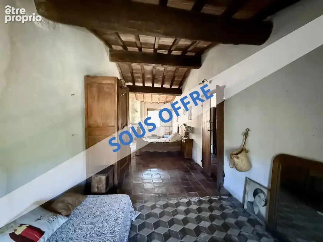 Maison à FEUILLA
